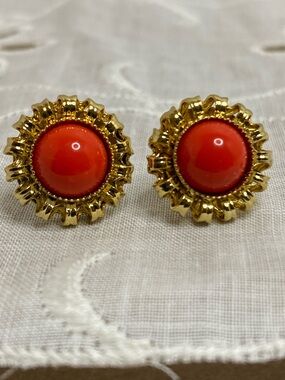 Stella & Dot Red Cabochon Stud Earrings Gold Tone Statement Signed